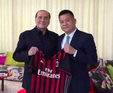 罗马1-0领先第64分钟，扎莱夫斯基背后放铲犯规吃到个人本场第二黄被罚下第66分钟，夸梅左路送出精准传中，夸塔抢点后仰头球破门，佛罗伦萨1-1扳平第87分钟，卢卡库飞铲夸梅小腿被直红罚下【比赛焦点瞬间】第14分钟，罗马反击机会，扎莱夫斯基做球，迪巴拉跟进打门稍稍偏出第17分钟，帕特里西奥精彩扑救挡出必进球第23分钟，迪巴拉出现伤情难以坚持被阿兹蒙替换下场第50分钟，伊科内禁区右侧内切后的打门被帕特里西奥没收第53分钟，罗马开出左侧角球，门将扑球脱手造成混乱，罗马险些趁乱破门第65分钟，罗马逃过一劫！